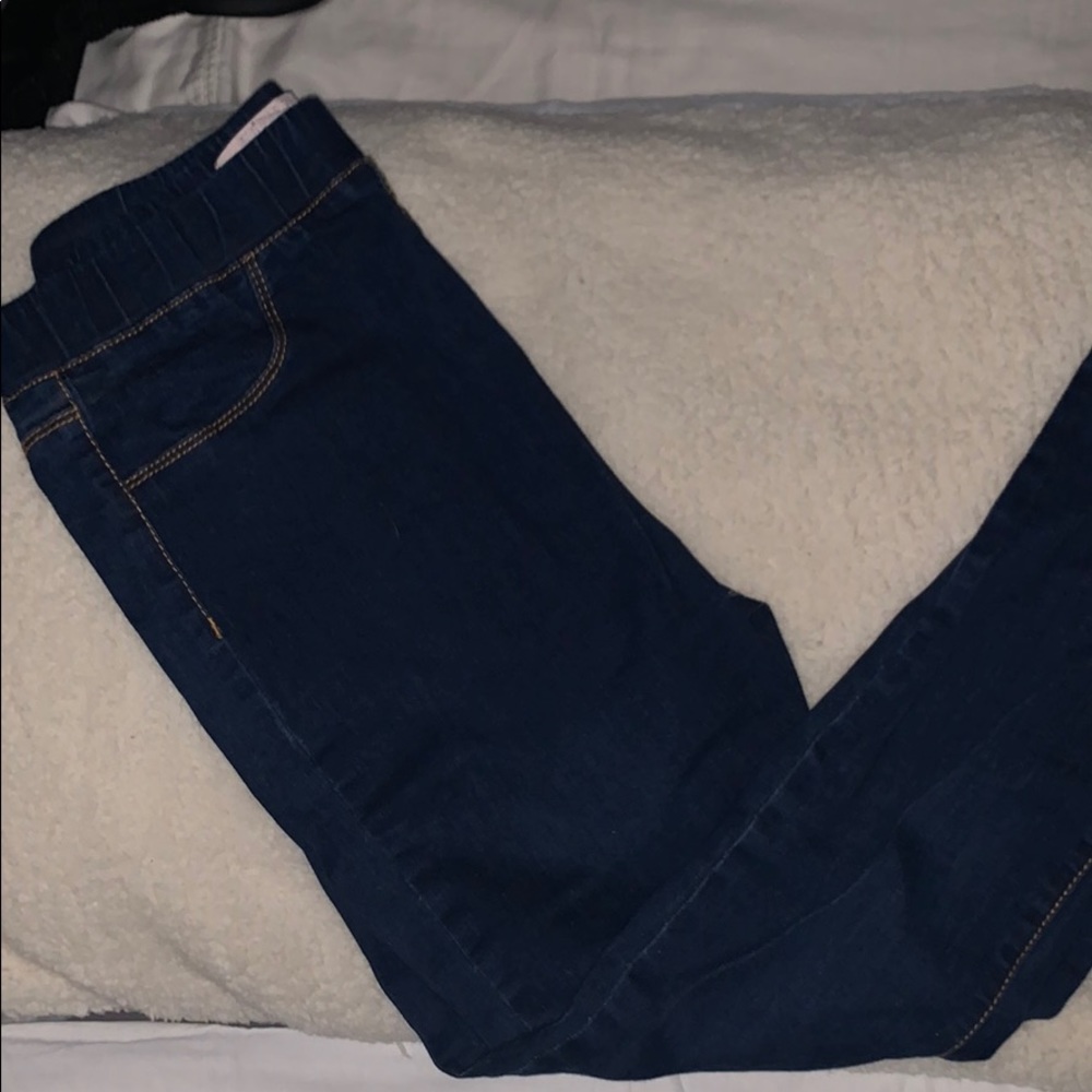 Dark blue Jeans